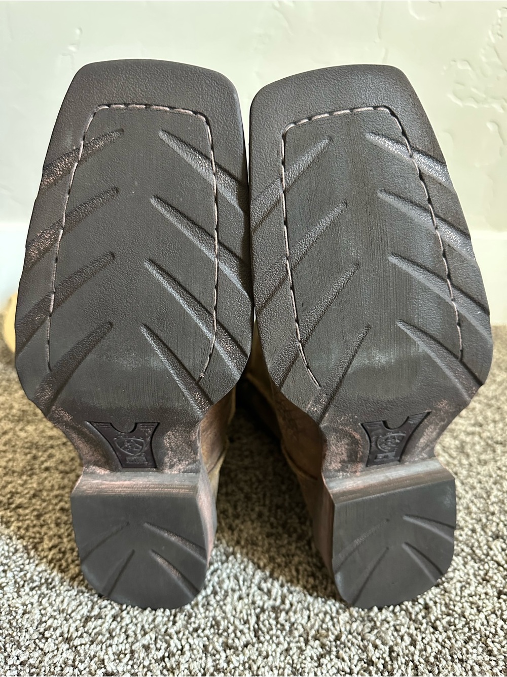 Ariat Men's Rambler Western Boots, Size 9.5D - Picture 10 of 16